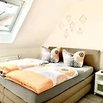 Cottbus-apartments - Apricot I Privat I Wifi I Kueche I Balkon * Cottbus