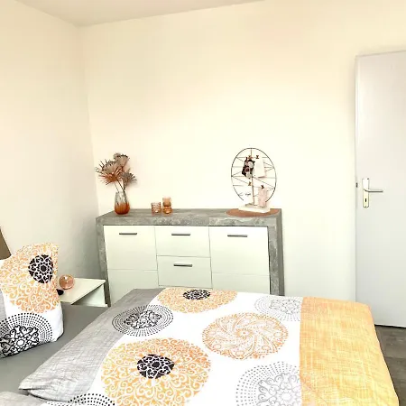 Cottbus-apartments - Apricot I Privat I Wifi I Kueche I Balkon * コットブス