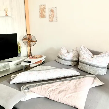 Cottbus-apartments - Apricot I Privat I Wifi I Kueche I Balkon コットブス